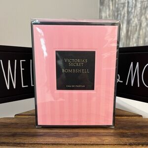 Victoria’s Secret Bombshell Perfume 3.4 ounce